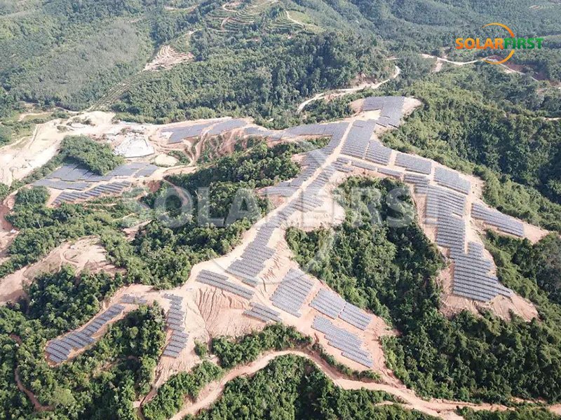 48,9 MWp Bodenmontage in Malaysia