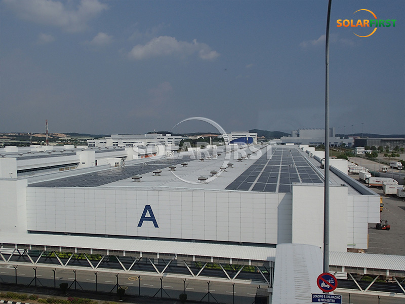 5,8 MWp Flughafendachmontage in Malaysia
