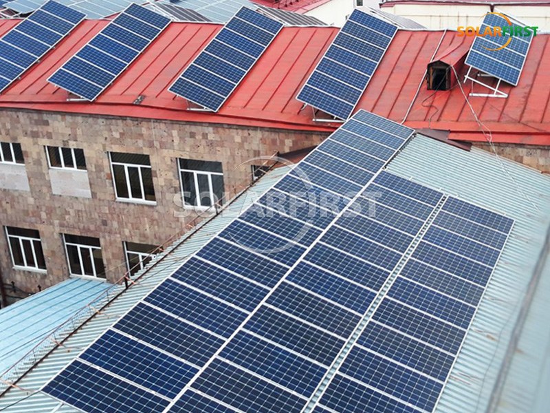 400 kWp Metallziegeldachmontage in Armenien