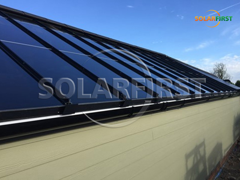 95 m² transparentes Dach BIPV in Huntingdon