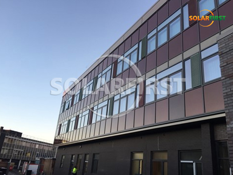 260 kWp BIPV-Vorhangfassade in Großbritannien