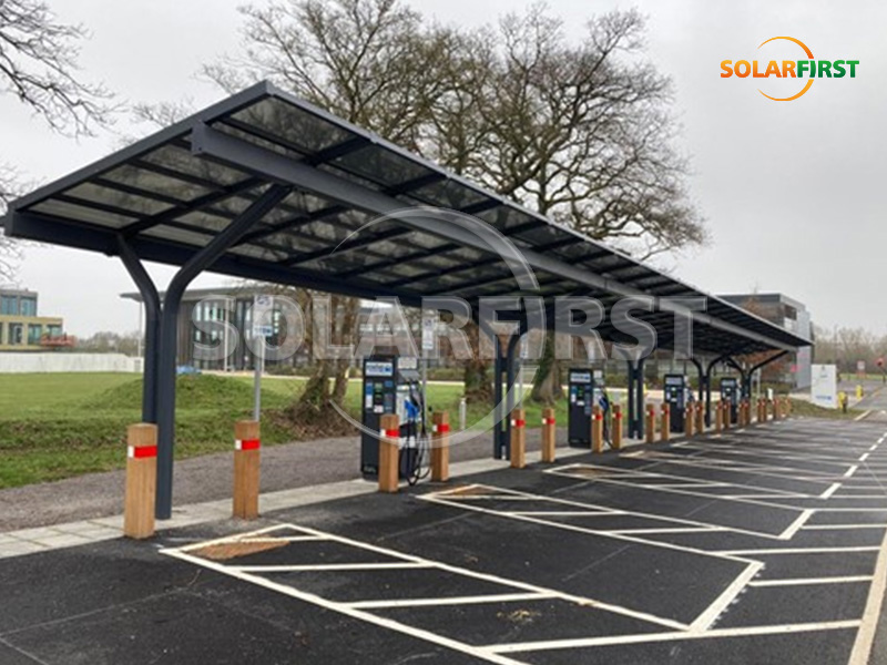 100 m² BIPV-Carport-Lösung in South Gloucestershire, Großbritannien