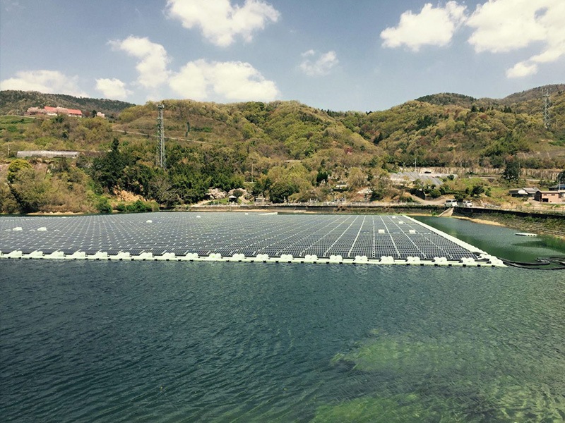 Schwimmende Solarparks: Nutzung von Gewässern zur Erzeugung erneuerbarer Energien
